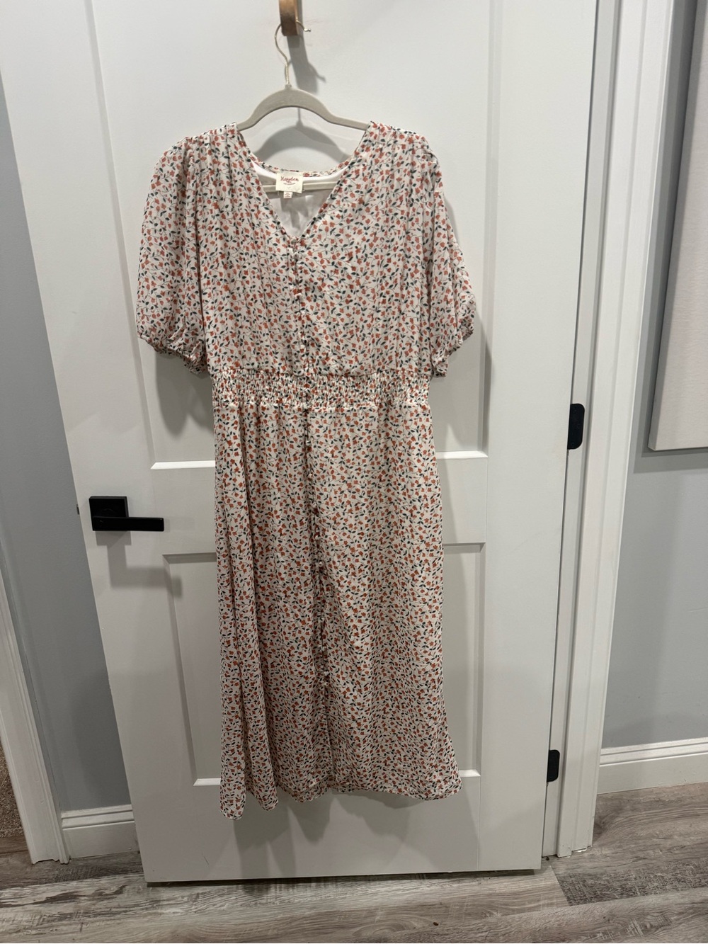 Hayden Los Angeles Dress Size 1XL Floral Smocked Waist Midi Dress